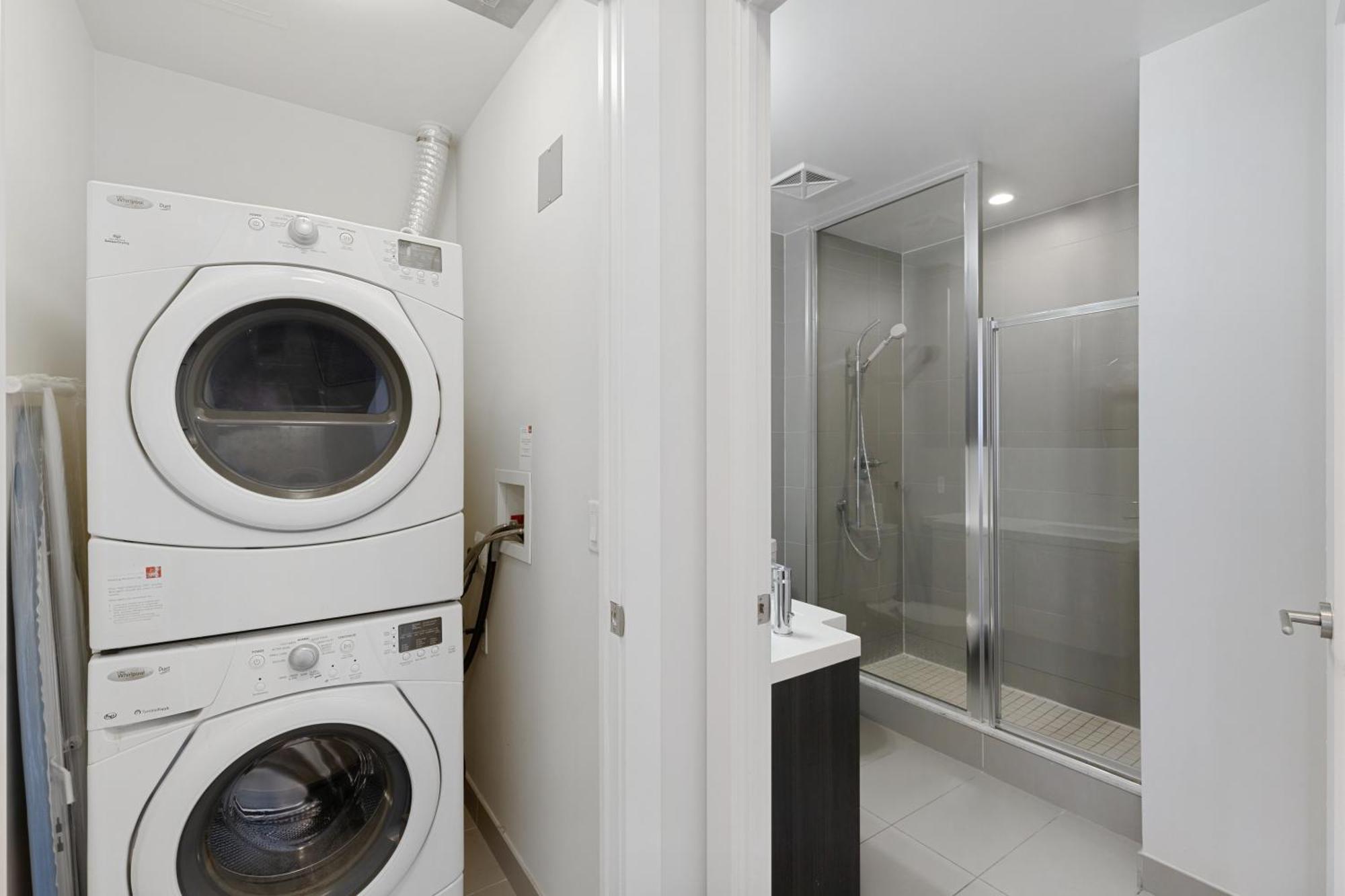 2Bedroom Cn Tower And Water Views - Free Parking - Rooftop Pool Toronto Kültér fotó